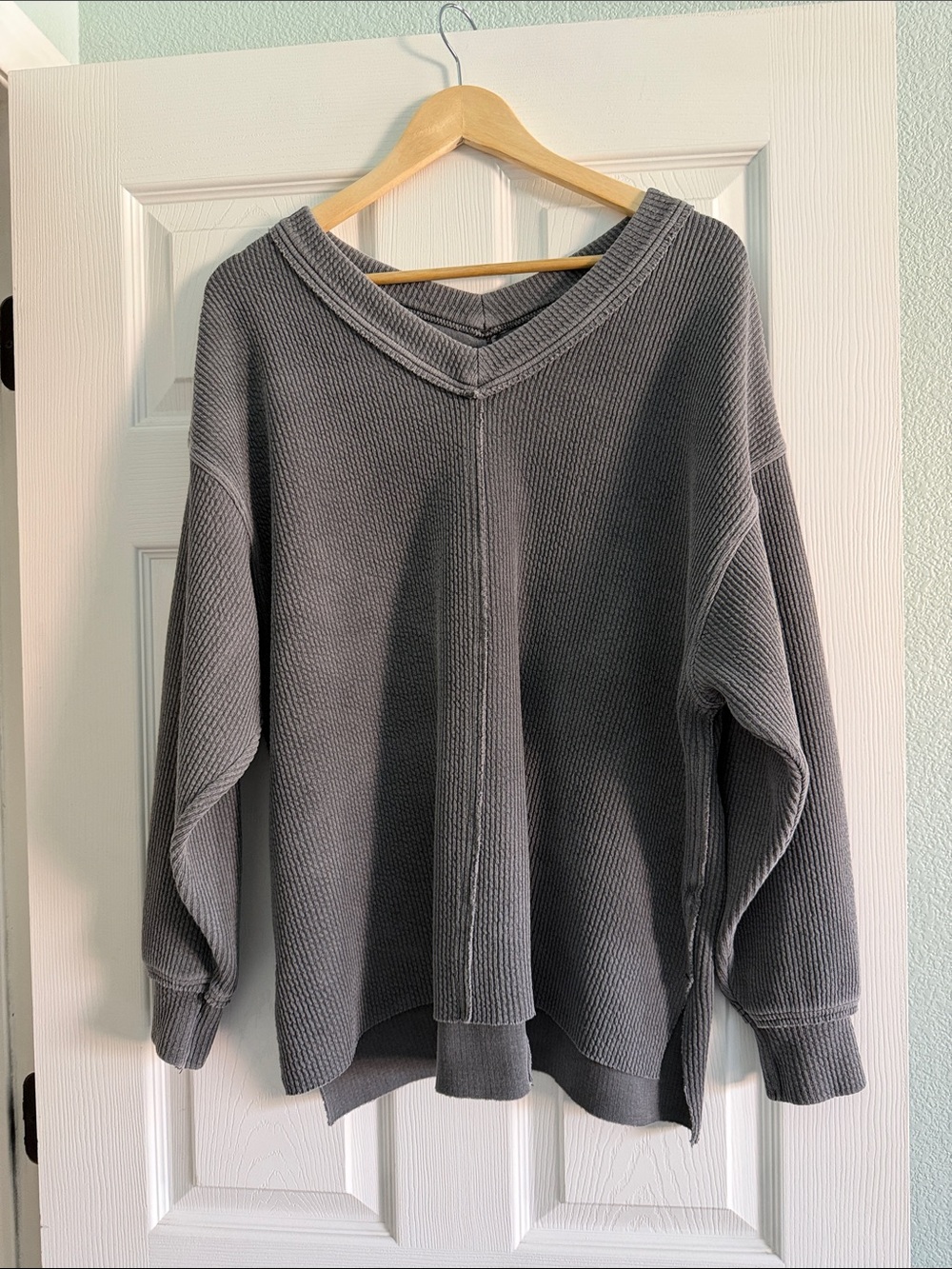 aerie Women's Charcoal V-Neck Waffle Knit Sweater